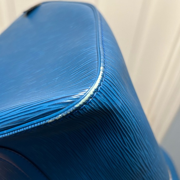 Louis Vuitton Keepall 45 Blue Epi Leather - Picture 15 of 15